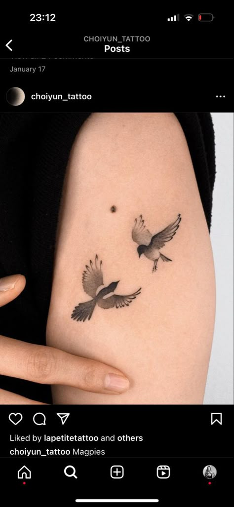 Minimalist Magpie Tattoo, Robin Tattoo Minimalist, Tiny Magpie Tattoo, Fine Line Magpie Tattoo, Korean Magpie Tattoo, Symmetrical Bird Tattoo, 2 Magpies Tattoo, Nightingale Tattoo Minimalist, Simple Magpie Tattoo