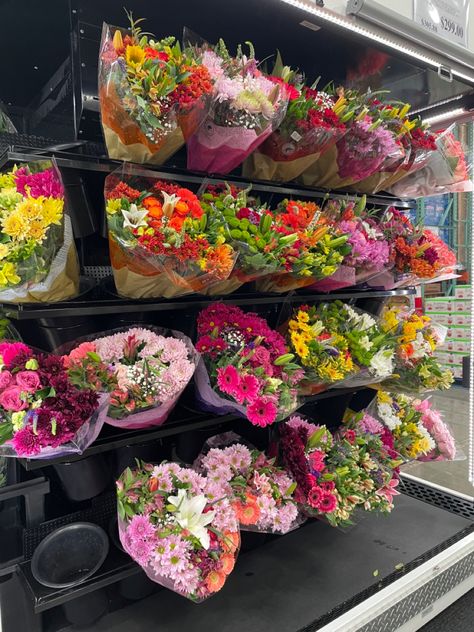 Costco Flowers, Plants Aesthetic, Retail Store Interior Design, House Smell Good, Boquette Flowers, Nothing But Flowers, Flower Therapy, Beautiful Bouquet Of Flowers, Flower Lover