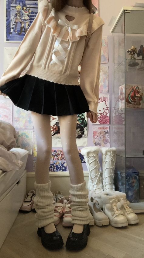 Kawaii Dark Academia, Cute Clothes Japanese, Outfit Ideas Cutecore, J Fashion Outfits, Kawaii Style Outfits, Cute Japanese Outfits, Dark Kawaii Outfits, Jumper Skirt Outfit, Cute Core Outfit