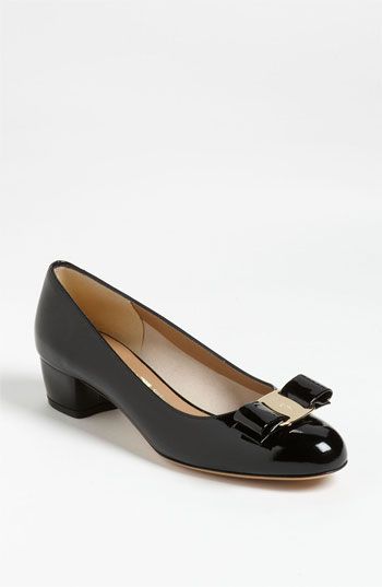 Salvatore Ferragamo 'Vara' Pump available at #Nordstrom Nordstrom Shoes, Mode Tips, Ferragamo Shoes, Dream Shoes, Shoe Lover, Shoe Style, Black Pumps, Beautiful Shoes, Pump Shoes