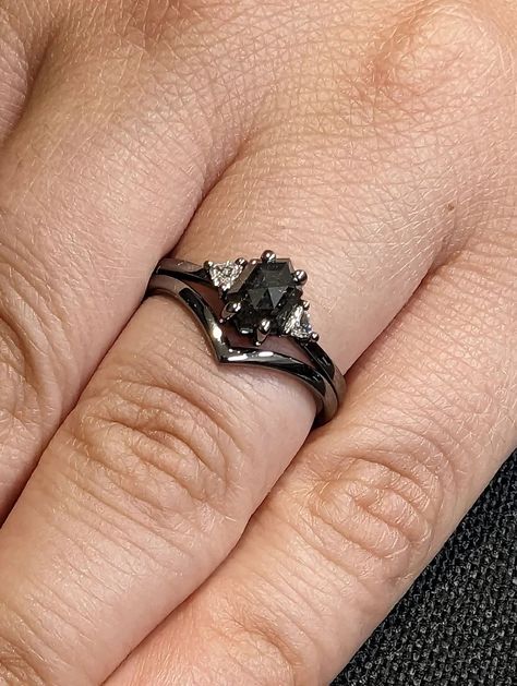 MAIN STONE
Type: Natural Salt and Pepper Diamond
Cut: Hexagon
Color: Dark / Grey / Icy

#1ct #Hexagon #Salt #and #Pepper #Diamond #Wedding #Ring #Set #14K #Black #Gold #3 #Stone #Diamond #Proposal #Ring #Custom #Bridal #Jewelry #Set #for #Her #Salt #Pepper #Diamond #Salt #pepper #ring #engagement #ring #set #promise #ring #wedding #ring #set #anniversary #ring #set #triangle #diamond #hexagon #diamond #ring #black #gold #ring #unique #ring #3 #stone #ring #chevron #wedding #band #v #shape #ring Wedding Ring Sets Black, Dark Wedding Ring, Dark Engagement Ring, Cushion Cut Wedding Rings, Engagement Ring Types, Black Zirconium Ring, Gothic Engagement Ring, Dream Rings, Plain Wedding Band