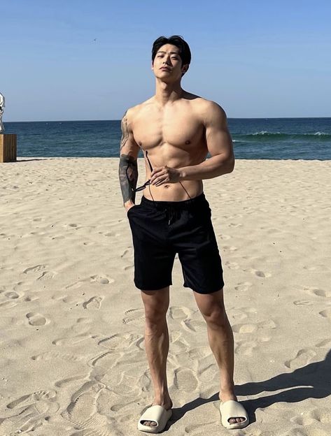 Lean Body Men, 남성 근육, Men Abs, Handsome Asian Men, Hot Asian Men, Anime Guys Shirtless, Fitness Inspiration Body, Classy Fashion, Aesthetic Guys