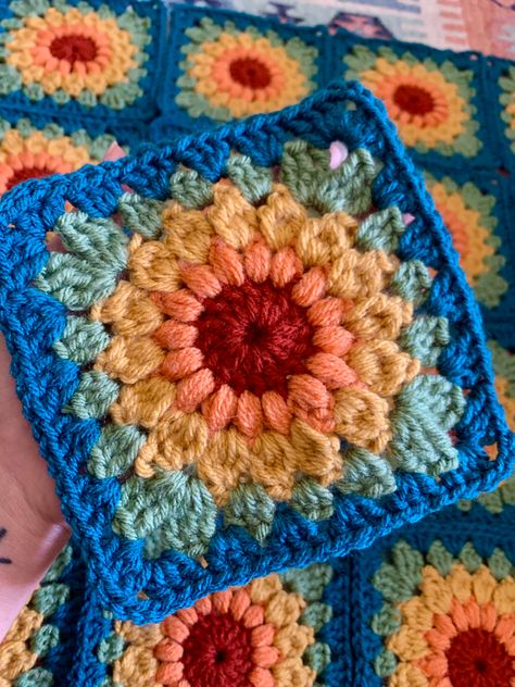 Granny Square Multicolor, Granny Square Crochet Pattern Multicolor, Multi Color Granny Square, Pride Granny Square, Pride Crochet Blanket, Crochet Rainbow Granny Square, Half And Half Granny Square, Granny Square Color Combinations Ideas, Granny Square Colour Combinations