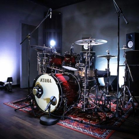 Room With Drums, Electric Drums, Recording Room, Drums Studio, Music Room Design, Drum Room, Home Studio Ideas, Home Music Rooms, Drums Art