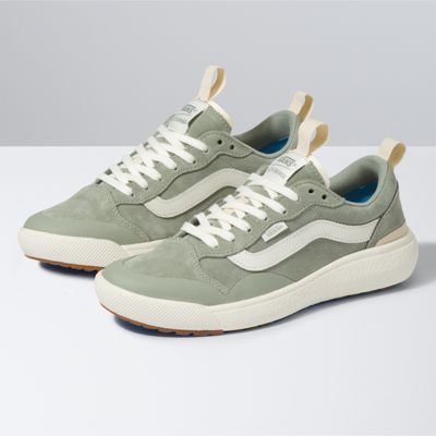 Women’s Vans, Vans Shoes Outfit Women Style, Vans Ultrarange Outfit, Vans Tennis Shoes, Pop Shoes, Vans Ultrarange, Old School Vans, Vans Women, Vans Store