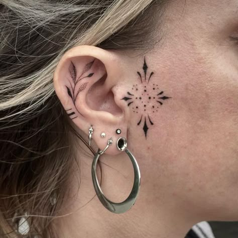 Tattoo Ears, Ribs Tattoos, Tattoos Ear, Ears Tattoo, Tattoo Ear, Small Face Tattoos, Face Tats, Face Tattoos For Women, Tattoo Tips