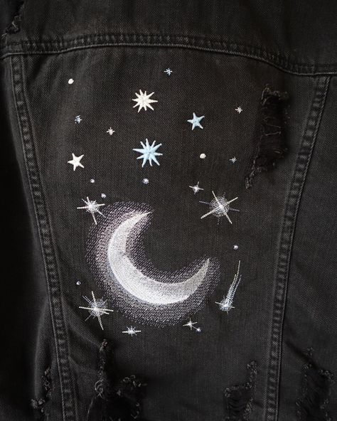 Jacket Embroidery Ideas, Denim Jacket Embroidery Ideas, Denim Jacket Embroidery, Star Jacket, Jacket Embroidery, Black Denim Jacket, Embroidery Ideas, Moon Star, Stars And Moon