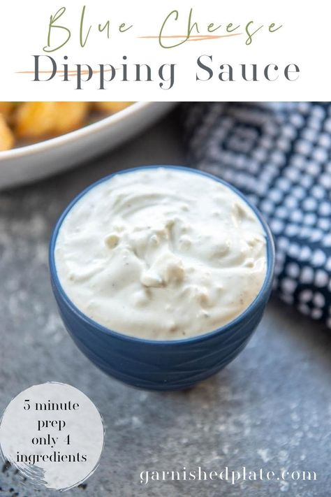 Blue Cheese Dipping Sauce, Cheese Dipping Sauce, Parmesan Chicken Wings, Garlic Parmesan Chicken Wings, Blue Cheese Dip, Plate Recipes, Blue Cheese Sauce, Delicious Steak, Fondue Recipes