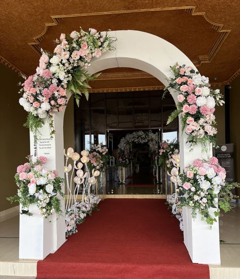 Pastel Wedding Entrance, Dekor Gereja Wedding, Pintu Masuk Wedding, Entrance Arch Wedding, Wedding Gate Entrance, Decorasi Wedding, Wedding Flower Arrangements Church, Wedding Decorations Diy Centerpiece, Pastel Wedding Decorations