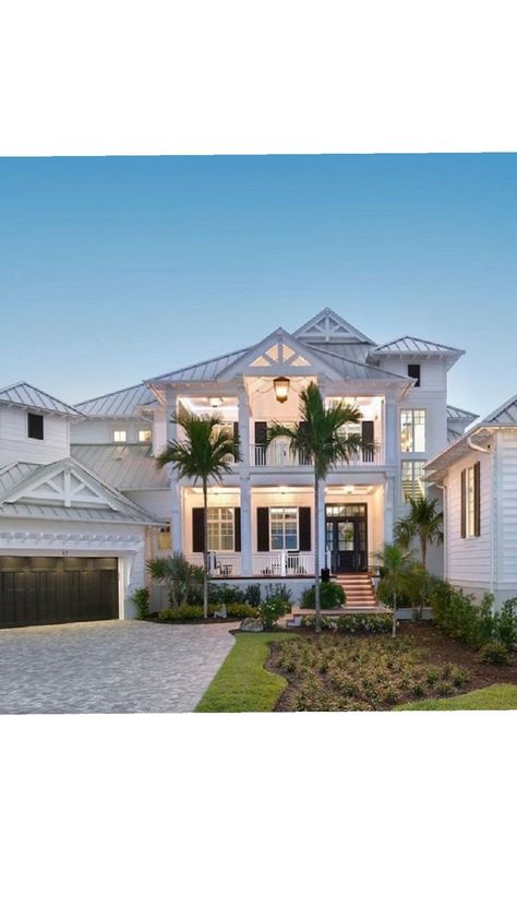 Dream House Florida, Beach House Ideas Exterior, Dream Beach Houses Exterior, Beach Houses Exterior, Dream House Vision Board, Beachy House, Florida Houses, House Vision Board, Dream Beach Houses