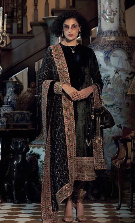 Latest Velvet Suit Designs, Sabyasachi Suits, Sabyasachi Dresses, Asian Couture, Velvet Suit Design, Silk Churidar, Velvet Kurta, Velvet Dress Designs, Wedding Brides