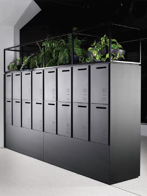 A global shift in how the workplace functions is being driven by an emergent workforce that demands flexibility, comfort and embedded technology. Highschool Locker, Mail Room, Locker Designs, Interior Boho, Office Lockers, Locker Decorations, Gym Interior, Green Office, Corporate Interiors