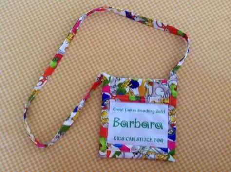 SAGANews: Name Tag Holder Project Diy Name Tags, Name Tag Lanyards, Badge Holders Diy, Diy Lanyard, Retreat Gifts, Quilt Retreat, Quilt Labels, Tag Holder, Quilt Guild