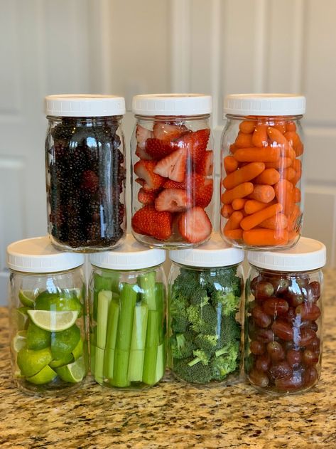 How To Preserve Garden Vegetables, Keep Vegetables Fresh Longer, Keep Fruit Fresh, Storing Veggies, Veggie Storage, Healthy Fridge, Produce Storage, Prevent Food Waste, Amazing Food Hacks