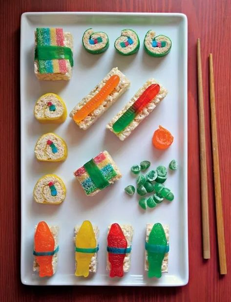 Cooking with kids: recipes for candy sushi and cinnamon buns | Globalnews.ca Sushi Party Ideas, Candy Sushi Rolls, Sushi For Kids, Sweet Sushi, Candy Sushi, Diy Sushi, Sushi Party, Nigiri Sushi, Fruit Roll