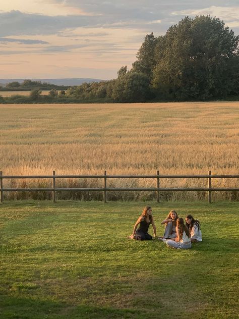 English Summer, Country Summer, British Summer, Summer Friends, Spring Aesthetic, Summer Feeling, Summer Dream, English Countryside, Future Life