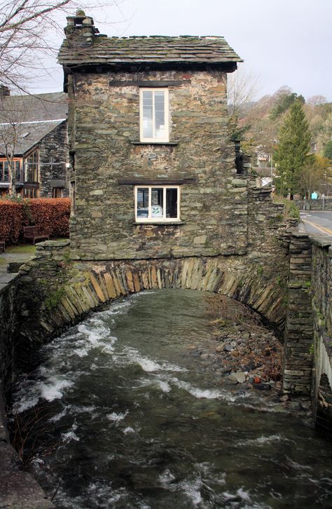 Bridge House, Ambleside, England. was built in the 18th century as an apple store for Ambleside Hall. It was constructed over Stock Beck in order to avoid land taxes Bridge House, England And Scotland, Stone Houses, Apple Store, England Uk, English Countryside, England Travel, Cumbria, British Isles