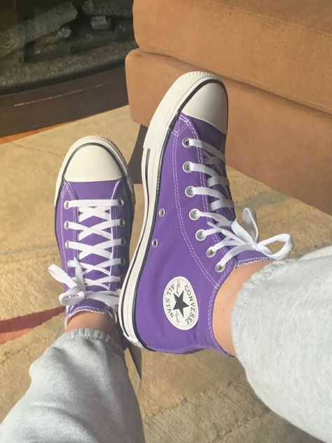 Purple Converse Aesthetic, Quinceanera Stuff, Cute Converse Shoes, Converse Aesthetic, Modest Casual, Purple Converse, Cute Converse, Painted Canvas Shoes, Shoe Ideas