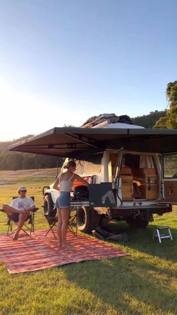 Camping Expedition on Instagram: "Their entire home set up in 2 minutes and 30 seconds anywhere in Australia. ❤️ Follow @friendsandtents This awesome video belongs to @jade_elise_collins #campers #camp #camping #campinglife #adventure #adventuretime #campingvibes #campingtrip #campinggear #ilovecamping #outdoor #outdoors #nature #naturelovers #beautiful #campingseason #campingday #campinggear #gear #roofrack #rooftent #4x4 #offroad #offroading #van #vanlife" 4wd Camping Setup Australia, 4wd Camping Setup, 4wd Camping, Camping Setup, Camping Vibes, Camping Set Up, Roof Tent, Camping Set, Camping Life