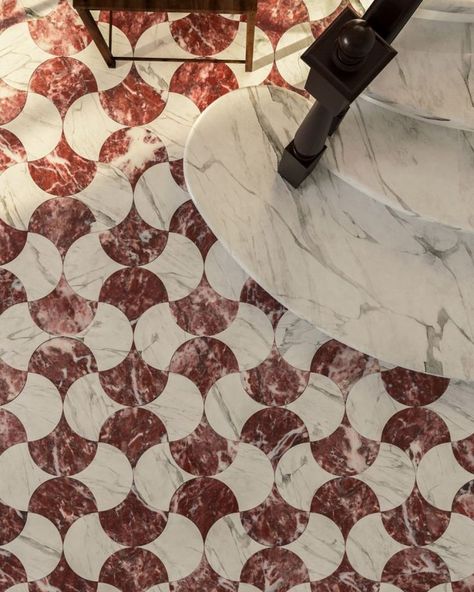 Marble Pattern Flooring, Red Marble Countertops, Beaux Arts Interior Design, Marble Floor Interior, Pattern Marble Floor, Water Jet Marble Design, Marble Flooring Pattern, Polish Interior Design, Marble Pattern Floor