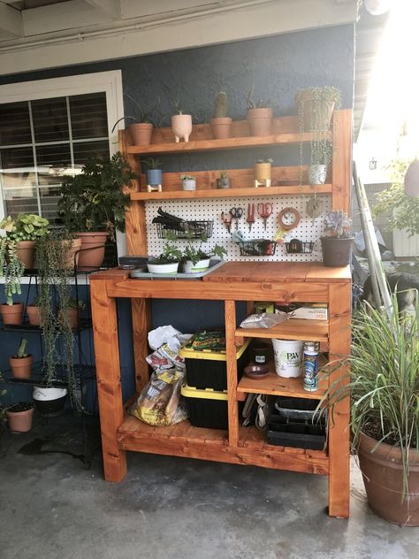 Garden Work Bench, Potting Bench Ideas, Timothy Green, Diy Potting Bench, Potting Bench Plans, Potting Station, Outdoor Potting Bench, Garden Station, Gardening Pots