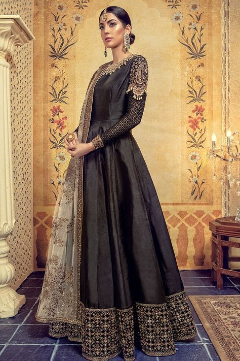 FX-831 Desi Dress, Wear Black Dresses, Shadi Dresses, Pakistani Dresses Online, Maria B, Designer Party Wear Dresses, Pakistani Dress Design, Stylish Dress Designs, Chiffon Maxi