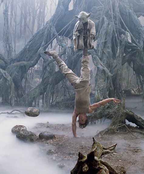 Luke Skywalker Dagobah, Dark Maul, Jar Jar Binks, Let Go Of Everything, Star Wars Background, Classic Star Wars, Dark Vador, Star Wars Luke, Star Wars 1977