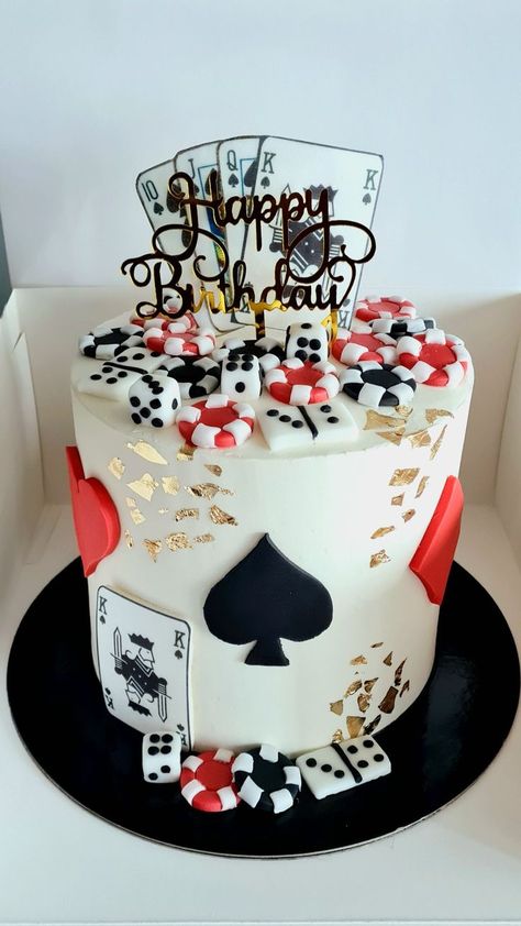 Casino Bday Cake, Casino 30th Birthday Cake, Casino Royale Cake Ideas, Casino Cakes Birthday, 30th Casino Theme Party, Casino Night Cake, Casino Theme 60th Birthday Party, Casino Theme 21st Birthday Party, Vegas Themed 21st Birthday Party