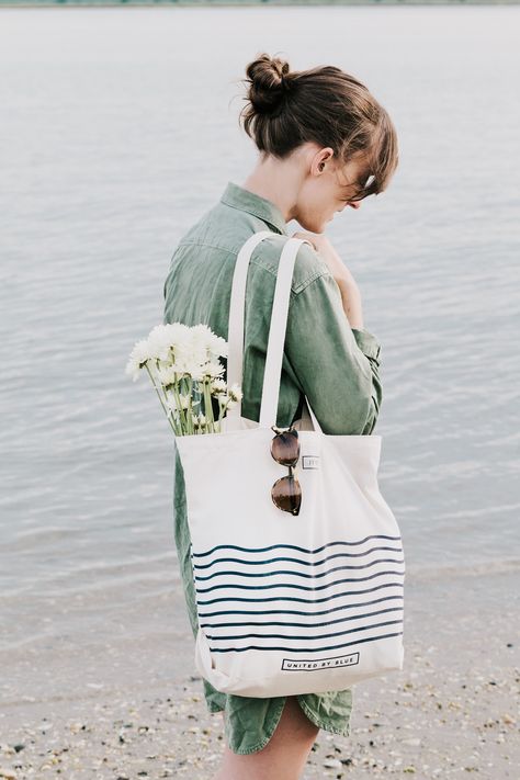 kellyelainesmith:  united by blue’s day tote | kelly smith photography  One of our favorites. Wonderful for the beach, a picnic, your groceries, or collecting discoveries. #bluemovement Monday Morning Inspiration, Bag With Flowers, Kelly Smith, Photography Bags, United By Blue, Eco Bag, Bago, Canvas Bag, Canvas Tote