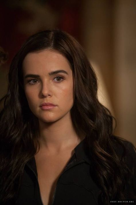 Zoey Deutch Movies, Vampire Academy Rose, Zoe Deutch, Zoey Dutch, Lucy Fry, Vampire Academy Movie, Danila Kozlovsky, Rose Hathaway, Zoey Deutch