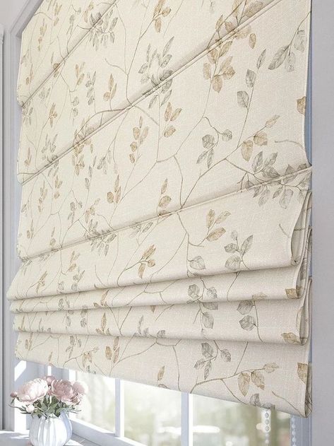 Roman Blinds For Windows Living Rooms, Roman Blinds Beige, Modern Blinds For Windows Bedrooms, Roman Shade Living Room, Bedroom Roman Blinds, Kitchen Roman Blinds, Modern Roman Blinds, Curtain Fabric Patterns, Roman Blinds Bedroom