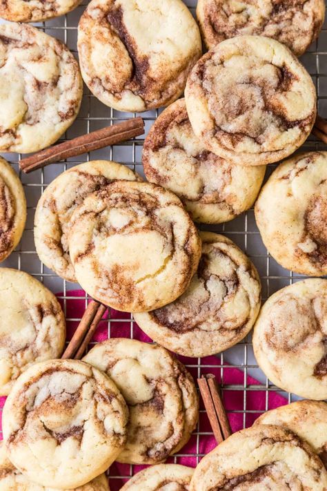 My cinnamon cookies are infused with a gorgeous brown sugar cinnamon swirl. They look and taste gourmet but are so easy to make with NO chilling required! Cinnamon Cookies Recipes, Easy Royal Icing Recipe, Cinnamon Sugar Cookies, Cinnamon Roll Cookies, Brown Sugar Cookies, Cookies Sugar, Cinnamon Recipes, Cinnamon Cookies, Royal Icing Recipe