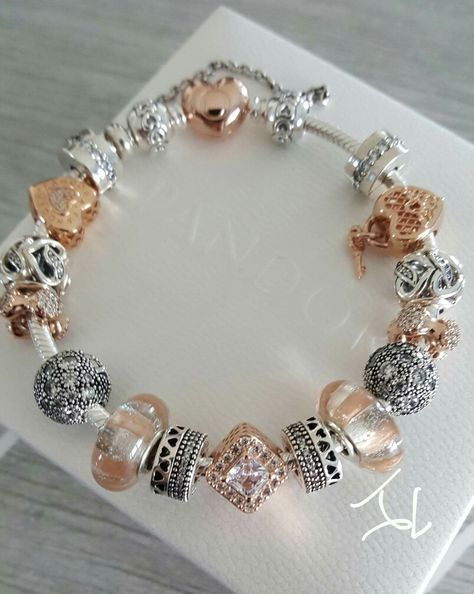 Pandora rose gold Pandora Rose Gold Bracelet Ideas, Bracelet Themes, Pandora Rose Gold Bracelet, Rose Gold Pandora, Pandora Charms Rose Gold, Pandora Jewlery, Pandora Bracelet Charms Ideas, Halo Engagement Ring Wedding Band, Silver Pandora Charms