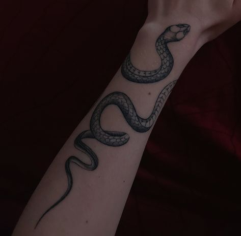 heart tattoo snake wrapped around arm tattoo love pinterest tattoo aesthetic new tattoo ideas inspo tattoo artist vibe arm tattoo girl woman aesthetic chill travel coquette lana del rey alt goth emo black ink dark aesthetic elegant fancy Ytk Tattoos, Goth Tattoos For Women Arm, Dark Vibe Tattoo, Goth Snake Tattoo, Alt Arm Tattoos, Goth Girl Tattoo Ideas, Dark Coquette Tattoos, Snake Around Wrist Tattoo, Alt Girl Tattoos