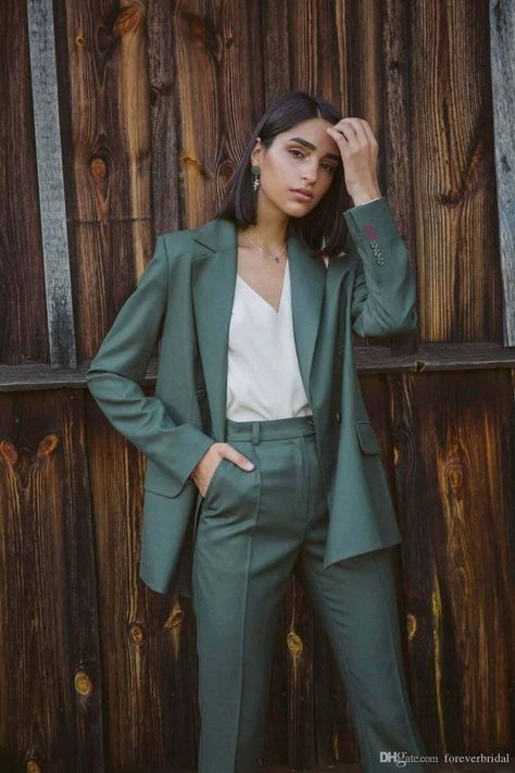 [AffiliateLink] 14 Trendiest Wedding Attire For Women Pants Casual Hacks You'll Be Amazed By Immediately #weddingattireforwomenpantscasual Women In Suits Wedding, Female Suit Wedding, Women Suits Wedding Guest, Female Suit Aesthetic, Female Wedding Suit, Womens Green Blazer, Wedding Attire For Women, Cocktail Wedding Attire, Wedding Guest Suits