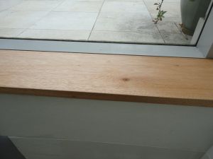 Window Sill Cover, Wood Window Sill, Cathedral Window, Window Sills, Dark Floors, Cathedral Windows, Modern Windows, Craft Rooms, Wood Windows