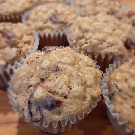 These oatmeal-pecan muffins are moist, delicious, healthy, and easy to make--serve them as a light breakfast or an on-the-go snack. Pecan Pie Oatmeal, Pecan Oatmeal, Pecan Pie Muffins, Whole Wheat Muffins, Pecan Muffins, Pecan Rolls, Light Breakfast, Oatmeal Muffins, On The Go Snacks