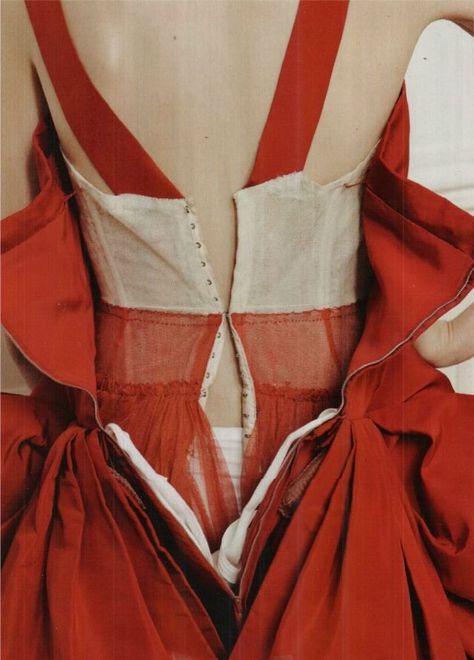 . Christian Dior Dress, Detail Couture, Patrick Demarchelier, Dior Dress, Couture Sewing Techniques, Vogue Us, Couture Mode, Couture Details, Couture Sewing