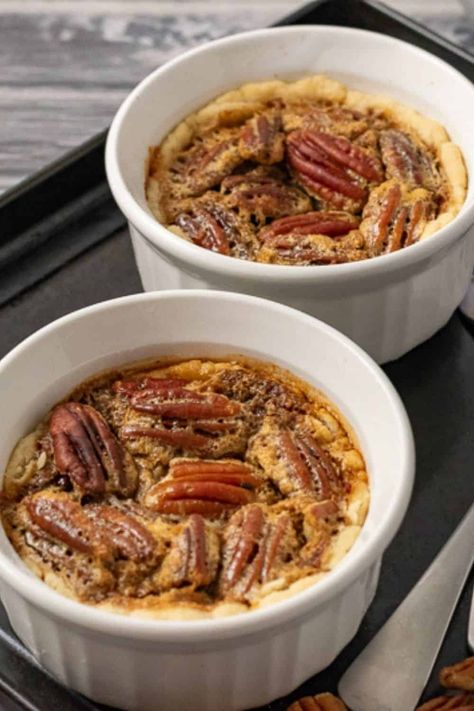 Easy Small Pecan Pies • Zona Cooks Ramekin Pies, Small Pecan Pies, Individual Pecan Pies, Pecan Pie Ingredients, Ramekin Recipe, Pecan Pie Cobbler, Apple Pie Recipe Homemade, Impressive Dessert, Southern Pecan Pie