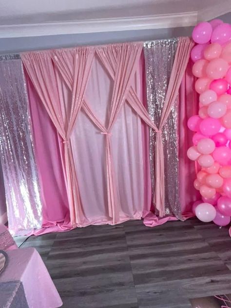 Pink Prom Send Off Decorations, Barbie Sweet 16 Party, 50 Shades Of Pink Party Ideas, Pink Birthday Brunch, Shades Of Pink Party, Granny Party, Sweet 16 Sleepover, 21st Birthday Party Decor, 16 Party Themes