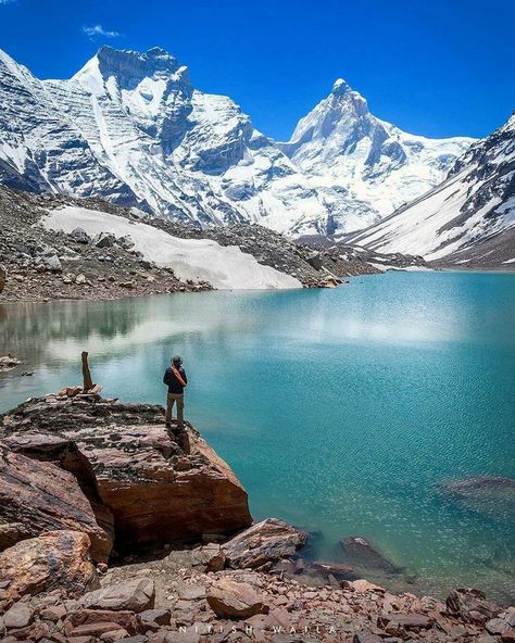 Kedartal lake - Indian Himalayas - India Indian Landscape Photography, Indian Landscape, Himalayas India, Isle Royale National Park, Landscape Photography Nature, Landscaping Tips, Nature Landscape, Incredible India, India Travel