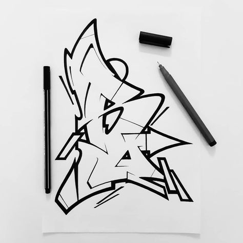 Graffiti B, Graffiti Pieces, Graffiti Alphabet Wildstyle, Graffiti Fonts, Graffiti Sketch, Graffiti Lettering Alphabet, Graffiti Art Letters, Graffiti Wildstyle, Tattoo Lettering Design