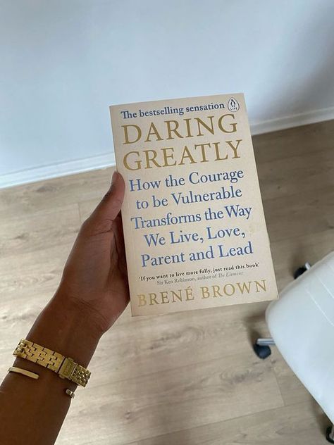 Jenta-Reads Community Library | 7 lessons from "Daring Greatly" by Brené Brown | Facebook Daring Greatly Brene Brown, Daring Greatly Book, Books Self Improvement, Embrace Vulnerability, Brené Brown Quotes, Unexpected Friendship, Reading Slump, Brené Brown, Purposeful Life