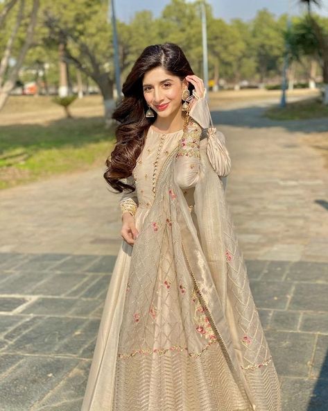 Faiza Saqlain on Instagram: “@mawrellous glistens in our ivory silk pishwas featuring meticulously embroidered floral bouquets on the bodice. Paired with exquisitely…” Marwa Hocane, Mawra Hocane, Welcome To Home, Anarkali Dress Pattern, Pakistani Dresses Casual, Pakistani Fancy Dresses, Beautiful Pakistani Dresses, Best Dress, Bridal Dress Fashion