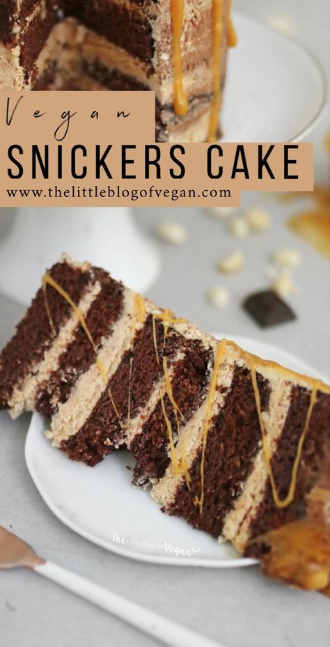 Snickers Cake, Vegan Baking Recipes, Vegan Cake Recipes, Vegan Foodie, Vegan Christmas, Best Vegan Recipes, Vegan Treats, Vegan Dessert Recipes, Vegan Cake