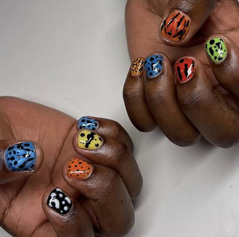 Quirky Nails Short, Lil Yachty Nail Art, Painted Natural Nails Short, Men’s Designs Nails, Nails Lesson, Short Gelish Nails, Short Grunge Nails, Masc Nails Designs, Short Funky Nails