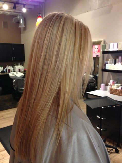 Blonde with carmel lowlights. Long fine hair, little layers. Outgrown Blonde Hair, Luxe Hair Salon, Long Fine Hair, Summer Blonde Hair, Beautiful Blonde Hair, Layered Cut, Blonde Hair Inspiration, Blonde Hair Shades, Blonde Hair Looks