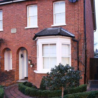 Be inspired by this stunning Victorian semi in Berkshire | Ideal Home Edwardian House Exterior, Victorian Semi Detached House, Bricks House, Terrace House Exterior, 25 Beautiful Homes, Kerb Appeal, Victorian Terrace House, Front Gardens, Victorian Townhouse