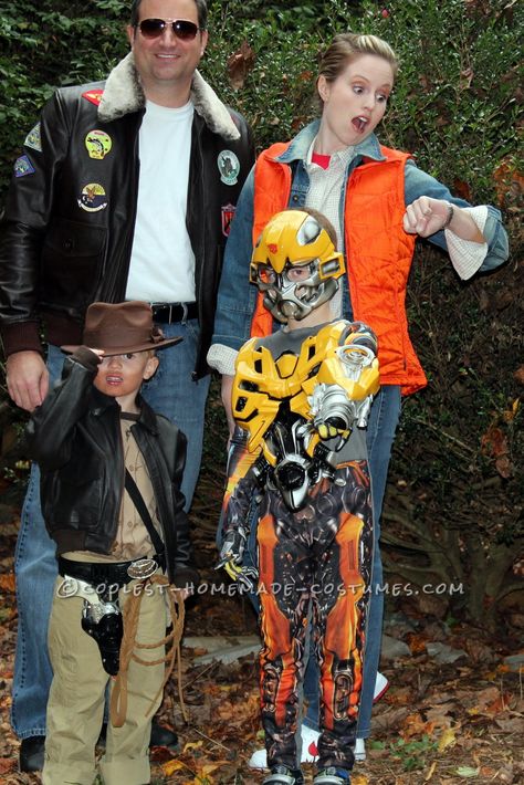 Coolest Homemade Family Costume 1980′s Movie Characters... This website is the Pinterest of costumes Movie Character Halloween Costumes, Movie Character Halloween, Indiana Jones Hat, Movie Character Costumes, Character Halloween Costumes, 1980s Movies, Easy Costumes, Homemade Costumes, Group Halloween Costumes