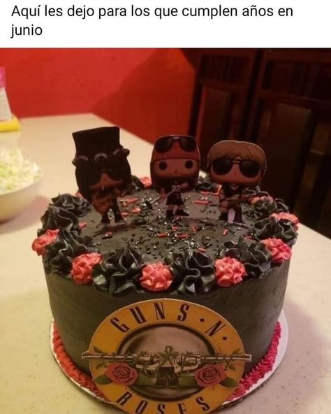 Heavy Metal Wedding, Rock Cakes, Music Cakes, Rock Cake, Crystal Castles, Wedding Cake Roses, Axl Rose, Pretty Birthday Cakes, Rose Cake